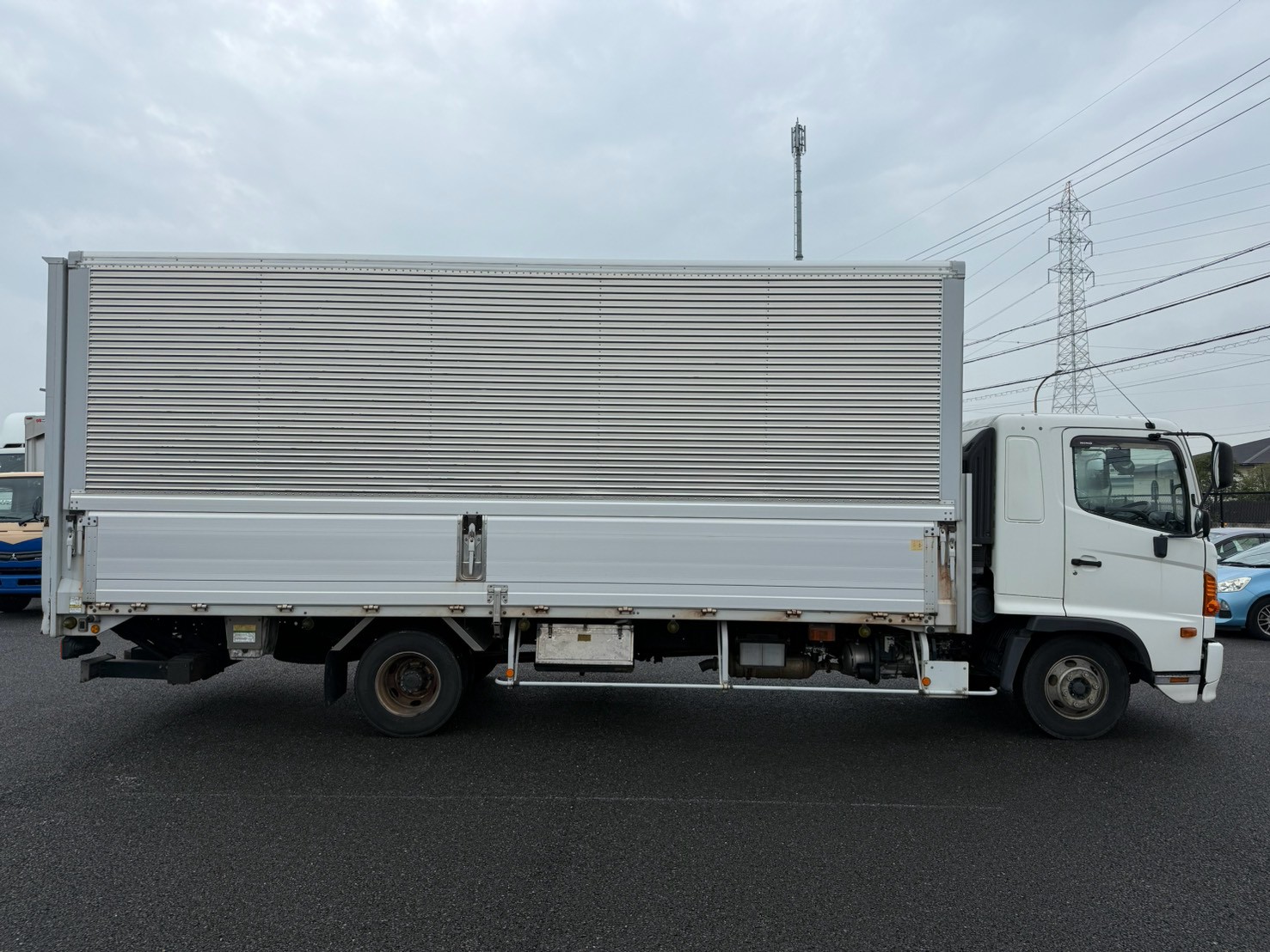 日野 中型ワイド  アルミウィング TKG-FD9JLAA